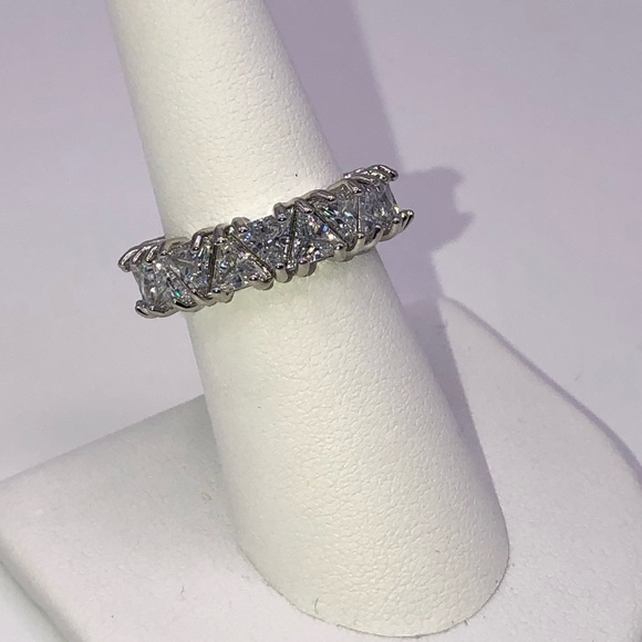 18k 6ct Trillion Eternity Band - Picture 7 of 16